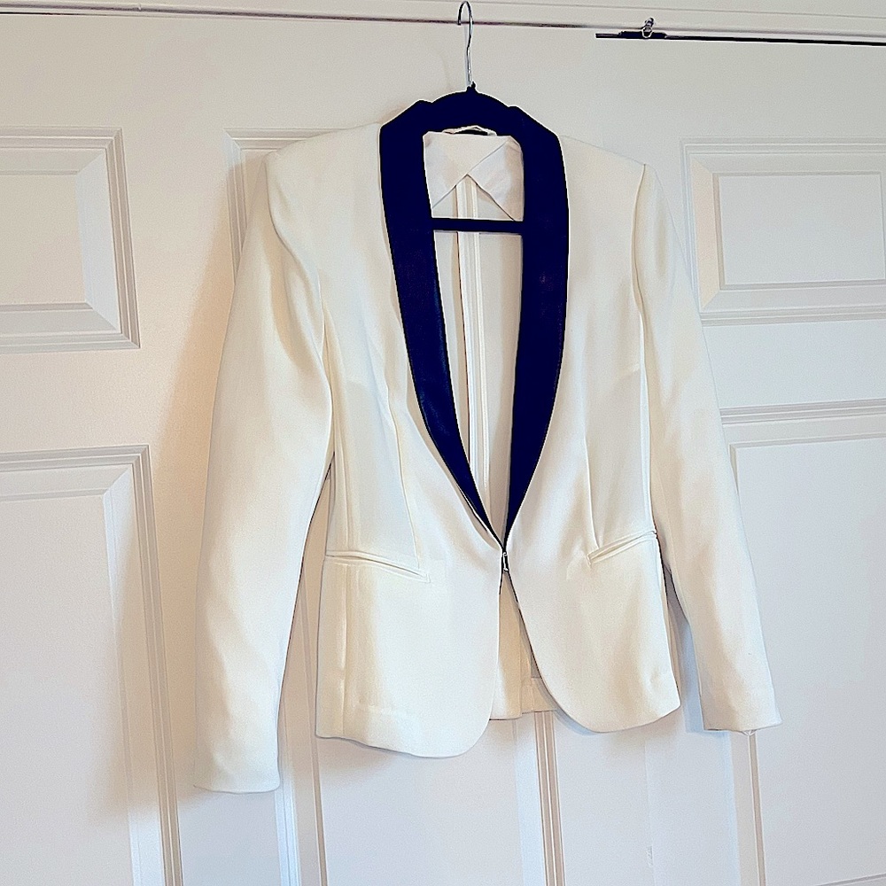 Rag and Bone white silk blazer with black leather lapel, size 2, tuxedo blazer
